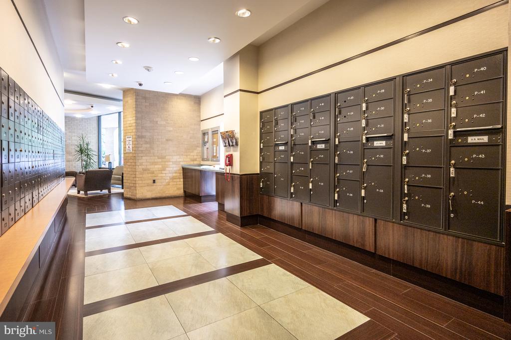 307 YOAKUM PARKWAY 1808