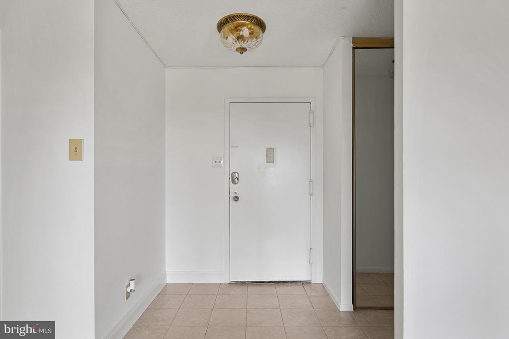 307 YOAKUM PARKWAY 1808