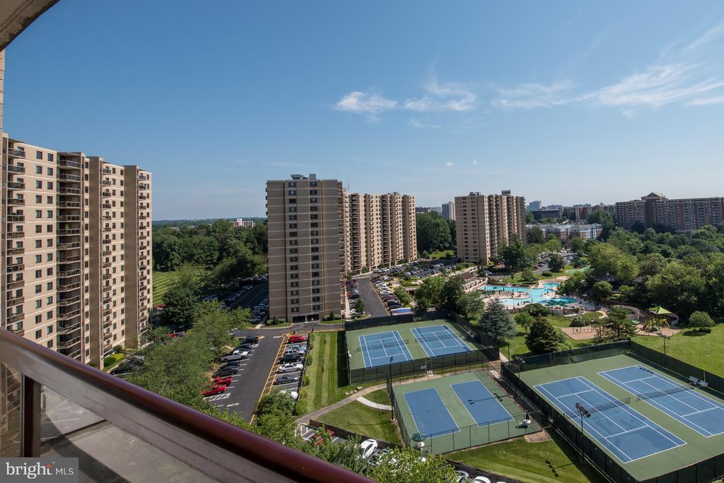 307 YOAKUM PARKWAY 1808