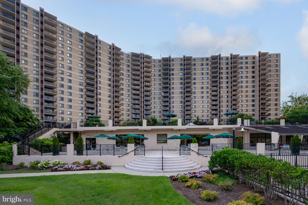 307 YOAKUM PARKWAY 1808