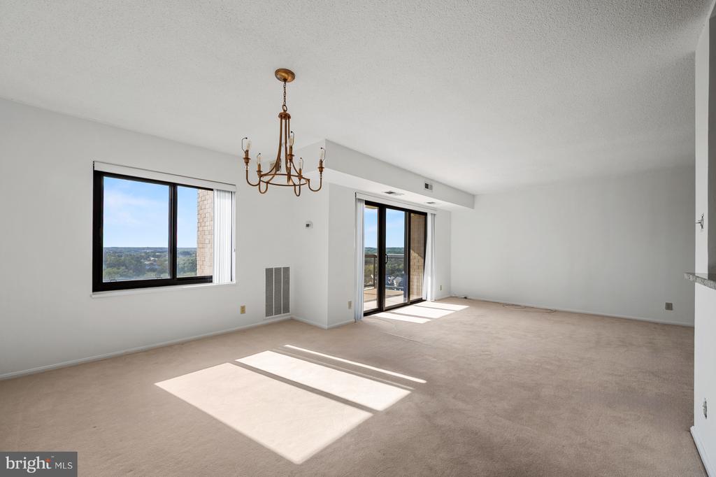 307 YOAKUM PARKWAY 1808