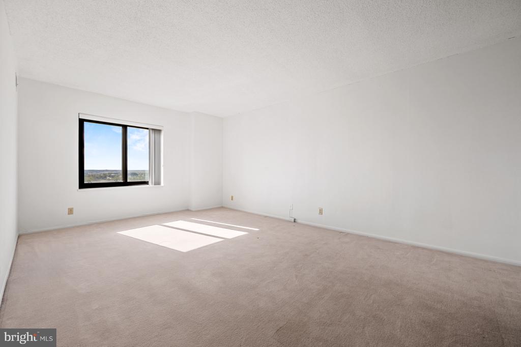 307 YOAKUM PARKWAY 1808