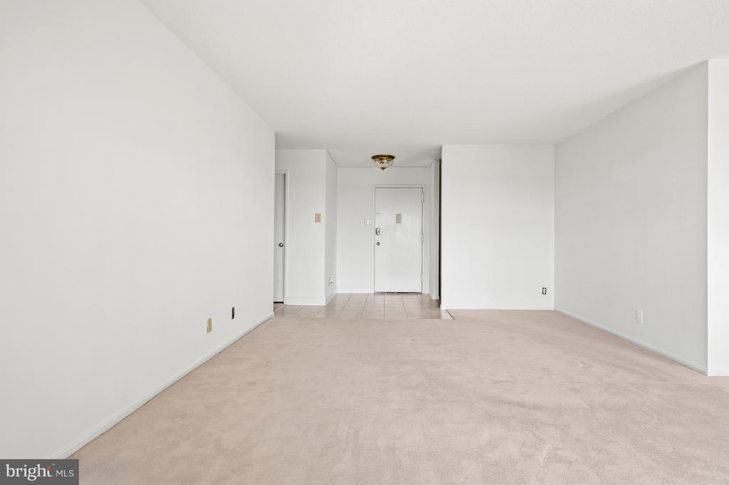 307 YOAKUM PARKWAY 1808