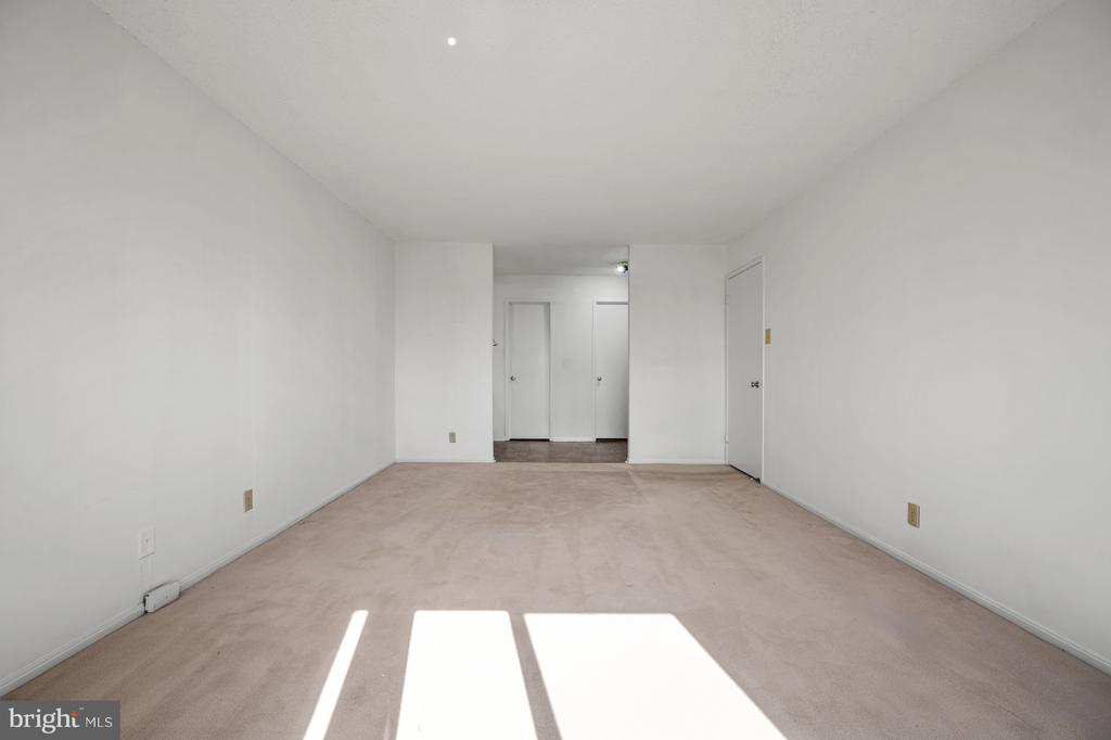 307 YOAKUM PARKWAY 1808