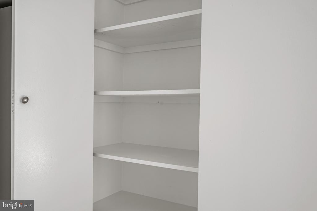 307 YOAKUM PARKWAY 1808