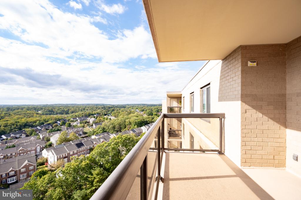 307 YOAKUM PARKWAY 1808