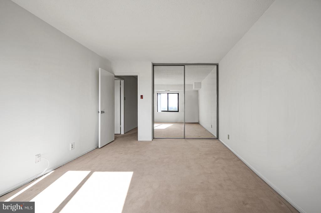 307 YOAKUM PARKWAY 1808