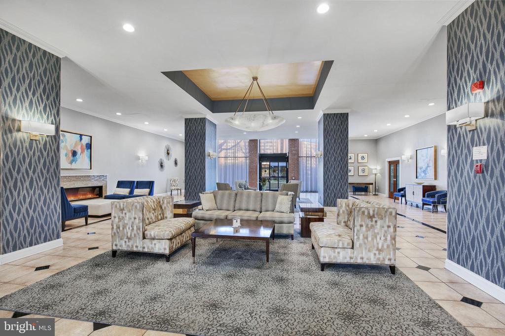 5500 HOLMES RUN PARKWAY 703