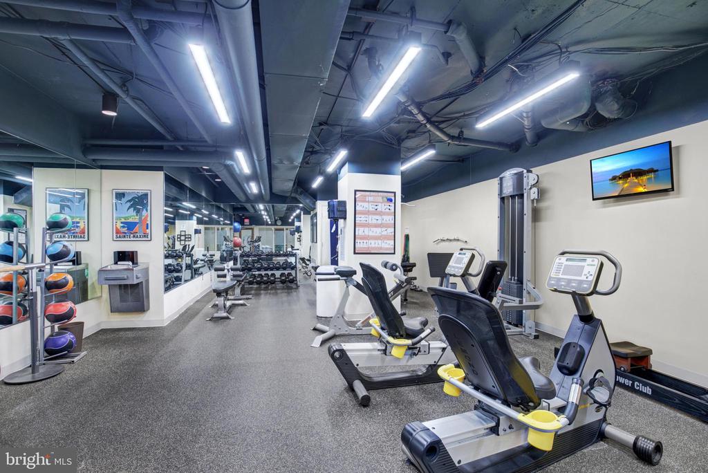 5500 HOLMES RUN PARKWAY 703