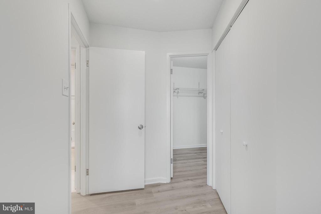 307 YOAKUM PARKWAY 1715