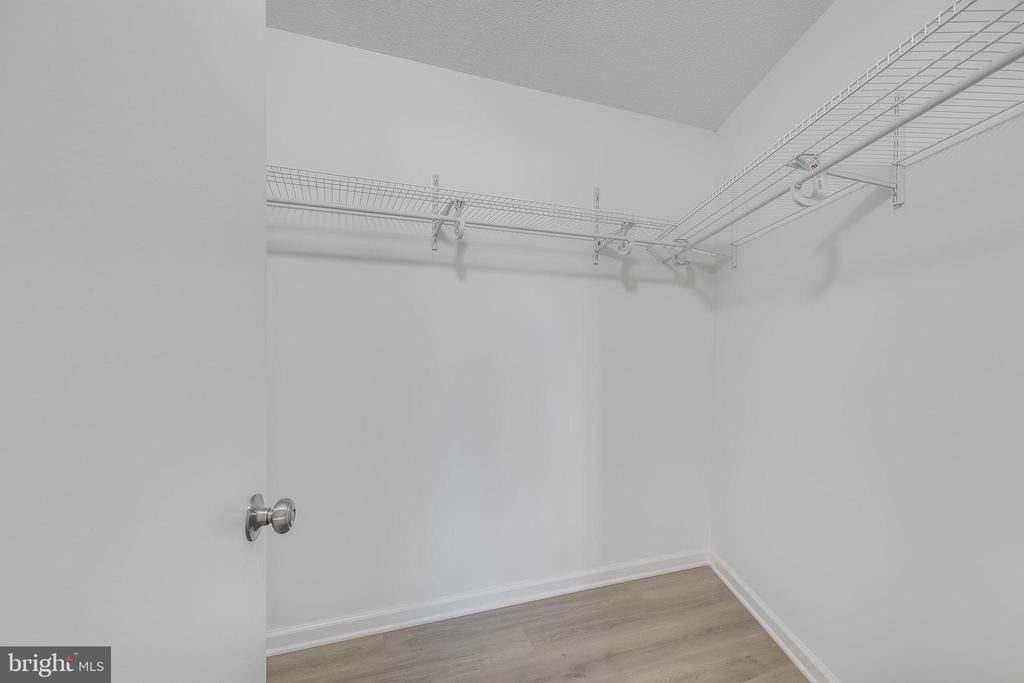 307 YOAKUM PARKWAY 1715