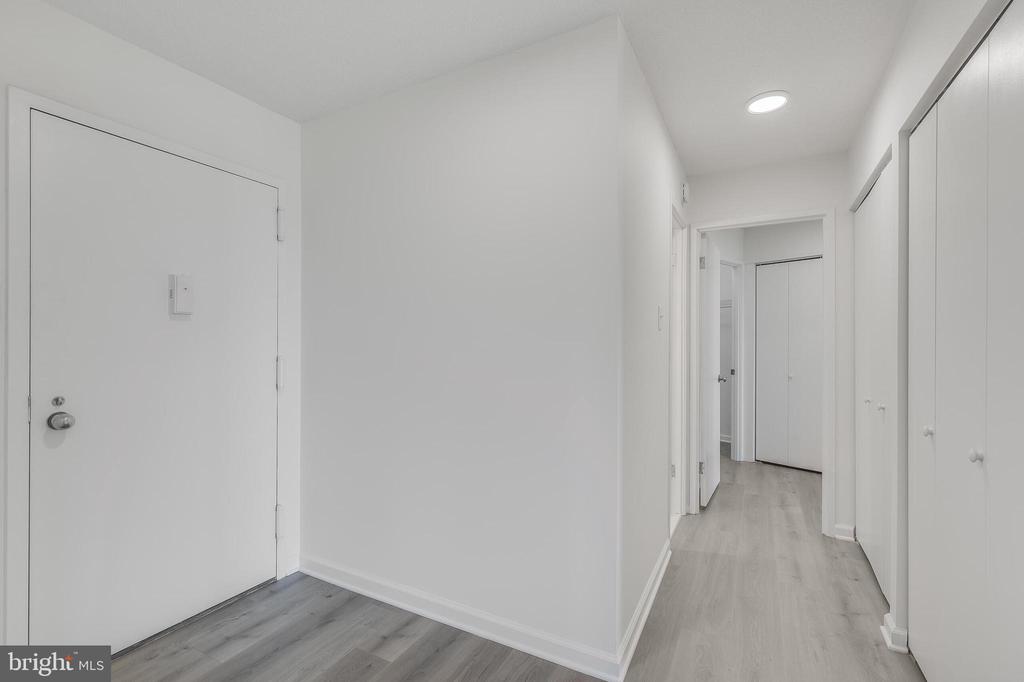 307 YOAKUM PARKWAY 1715