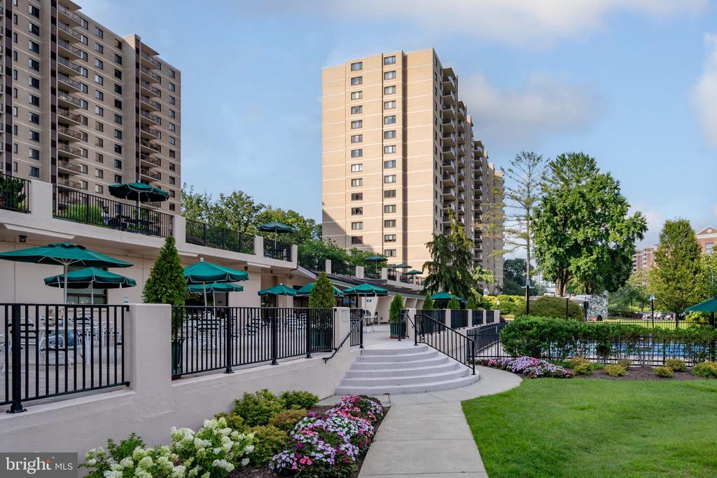 203 YOAKUM PARKWAY 512