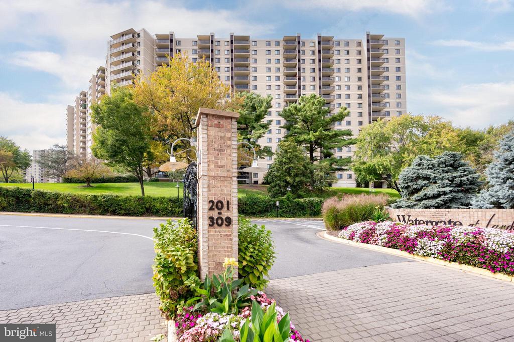 203 YOAKUM PARKWAY 512