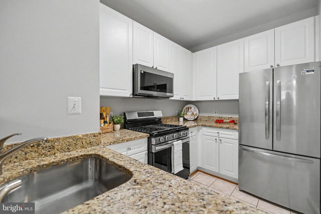 171 SOMERVELLE STREET Unit: 205