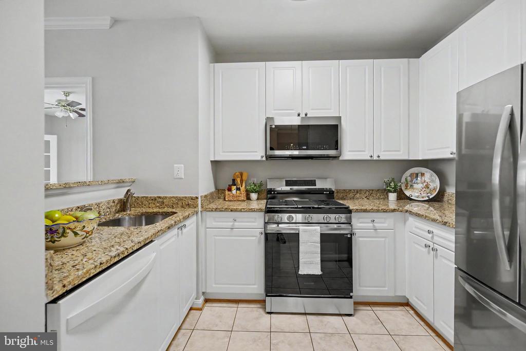 171 SOMERVELLE STREET Unit: 205