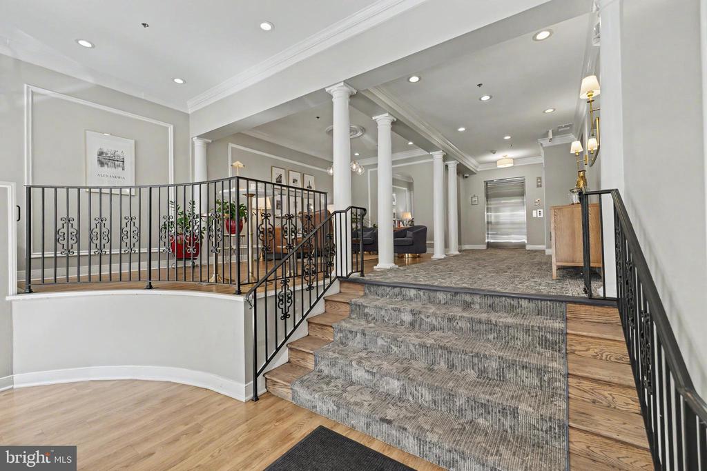 171 SOMERVELLE STREET Unit: 205