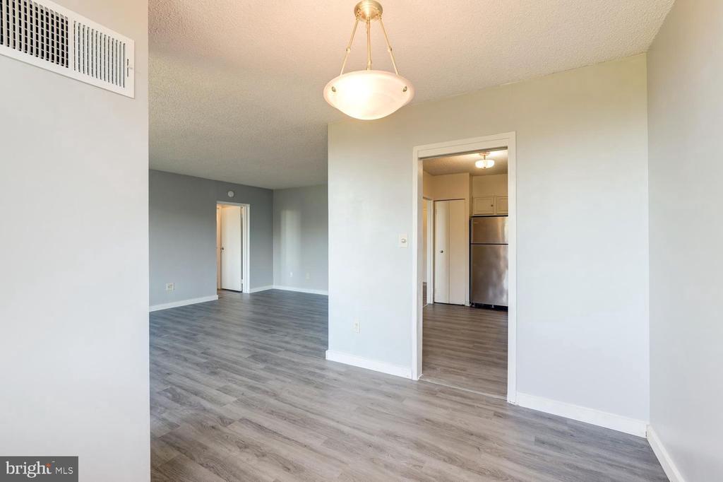 5500 HOLMES RUN PARKWAY Unit: 601