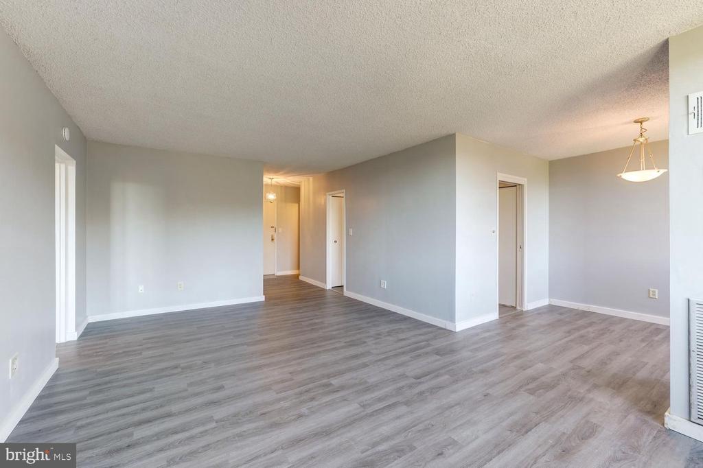 5500 HOLMES RUN PARKWAY Unit: 601