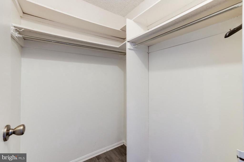 5500 HOLMES RUN PARKWAY Unit: 601
