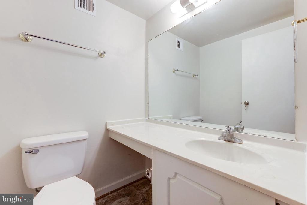 5500 HOLMES RUN PARKWAY Unit: 601