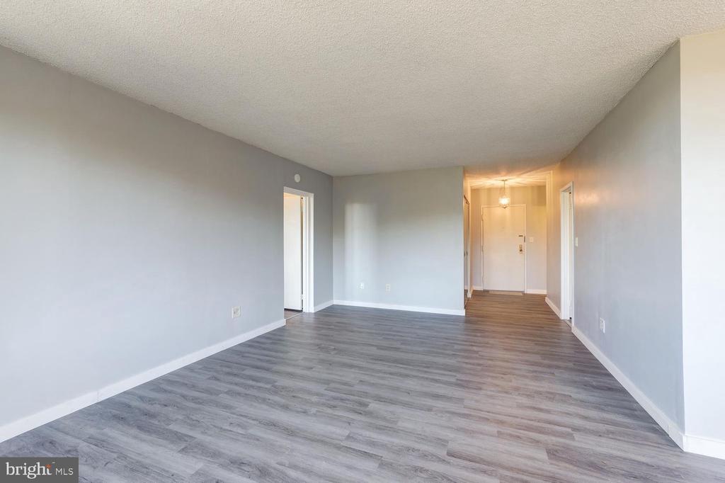 5500 HOLMES RUN PARKWAY Unit: 601