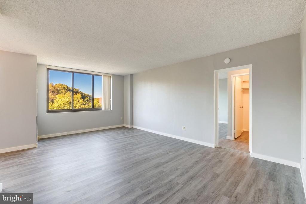 5500 HOLMES RUN PARKWAY Unit: 601