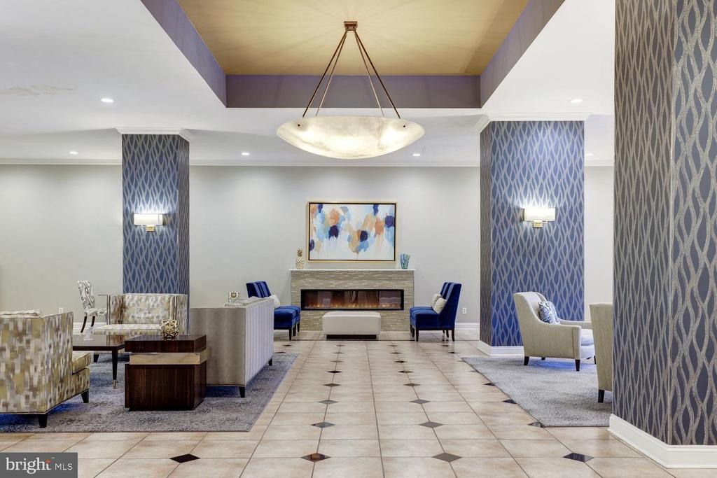 5500 HOLMES RUN PARKWAY Unit: 601