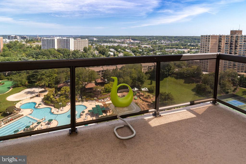 205 YOAKUM PARKWAY Unit: 1711