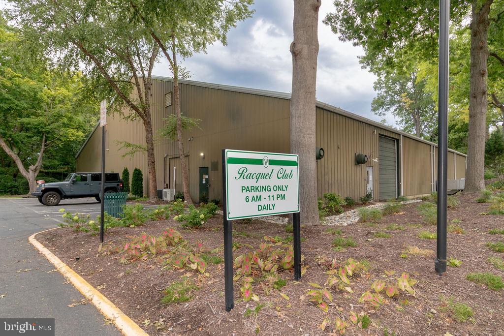 205 YOAKUM PARKWAY Unit: 1711