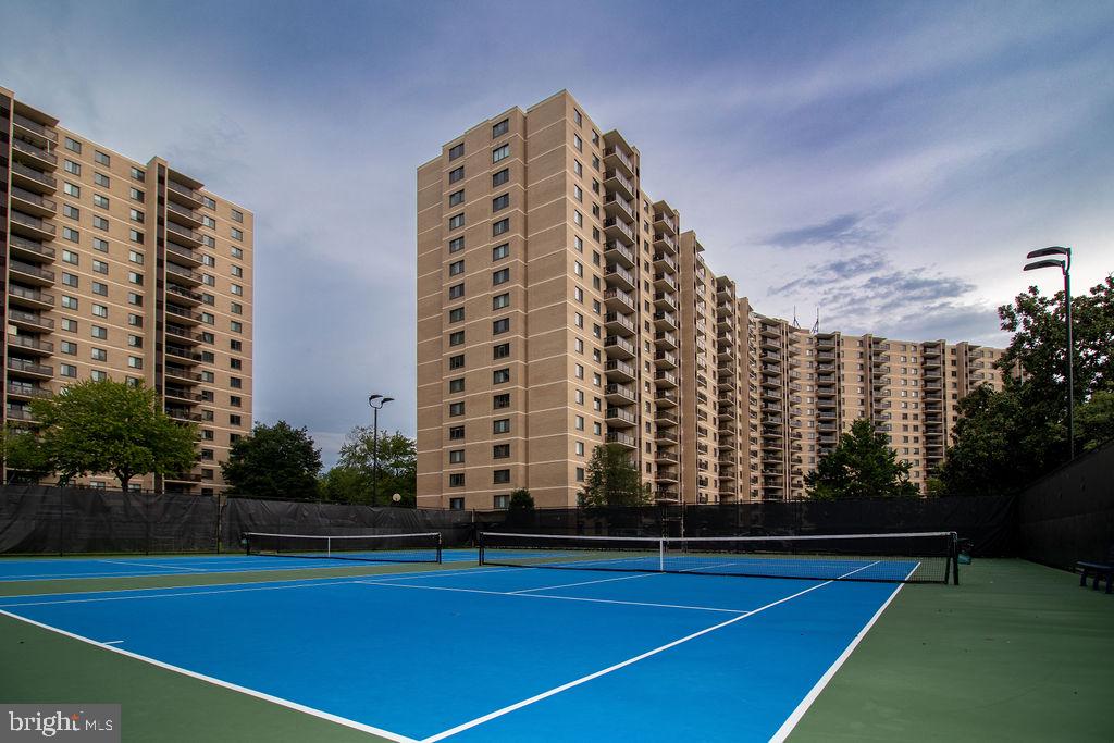 205 YOAKUM PARKWAY Unit: 1711