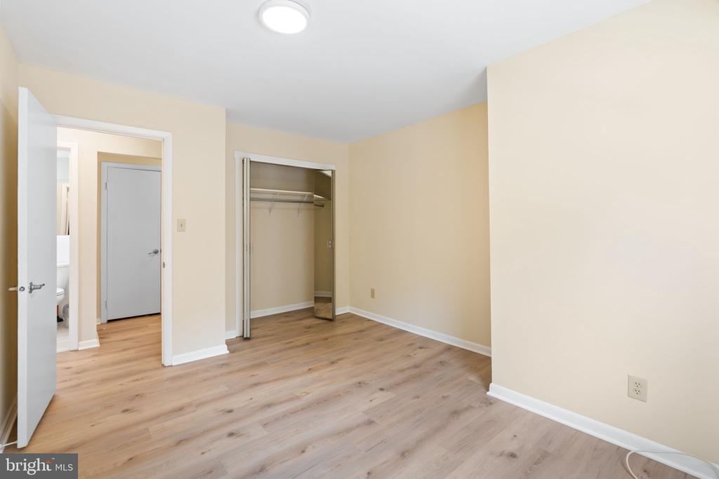 3901 LYNDHURST DRIVE 201