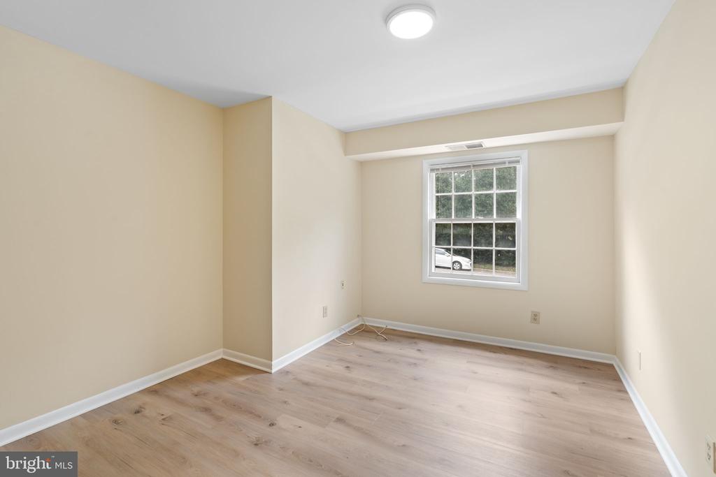 3901 LYNDHURST DRIVE 201