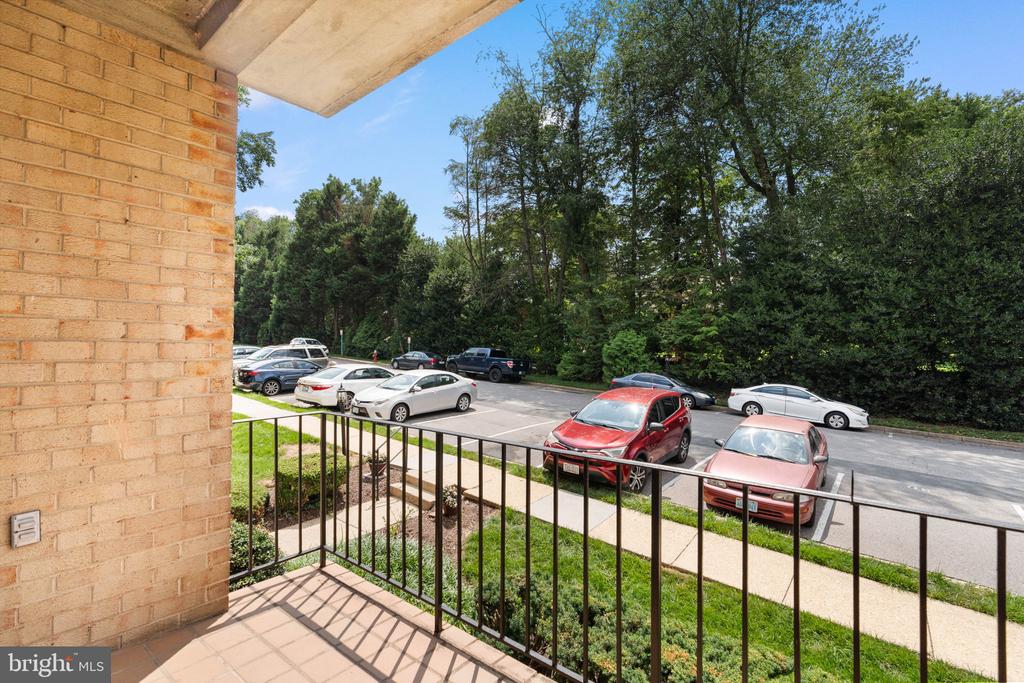 3901 LYNDHURST DRIVE 201