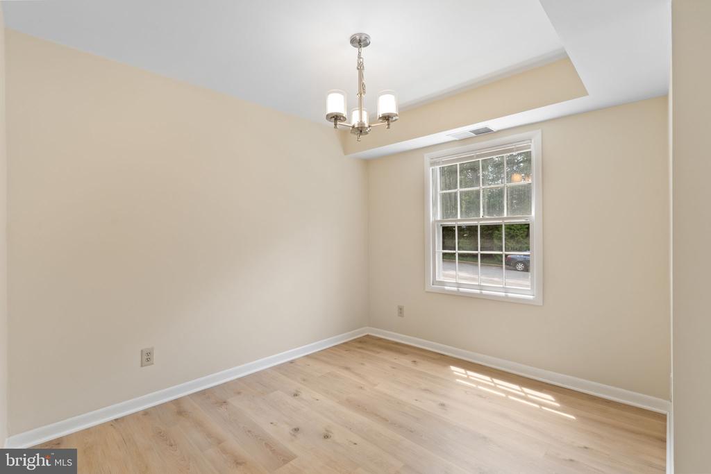 3901 LYNDHURST DRIVE 201