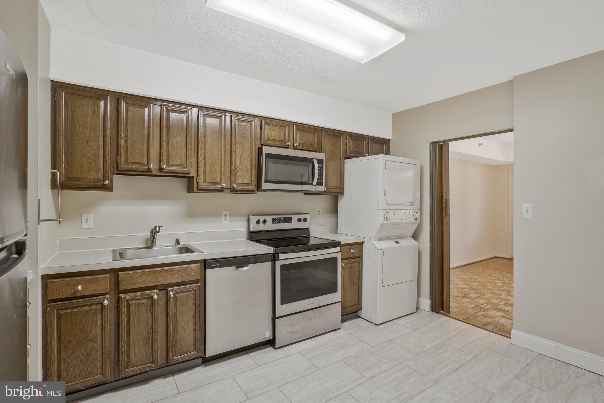3713 S GEORGE MASON DRIVE 409W
