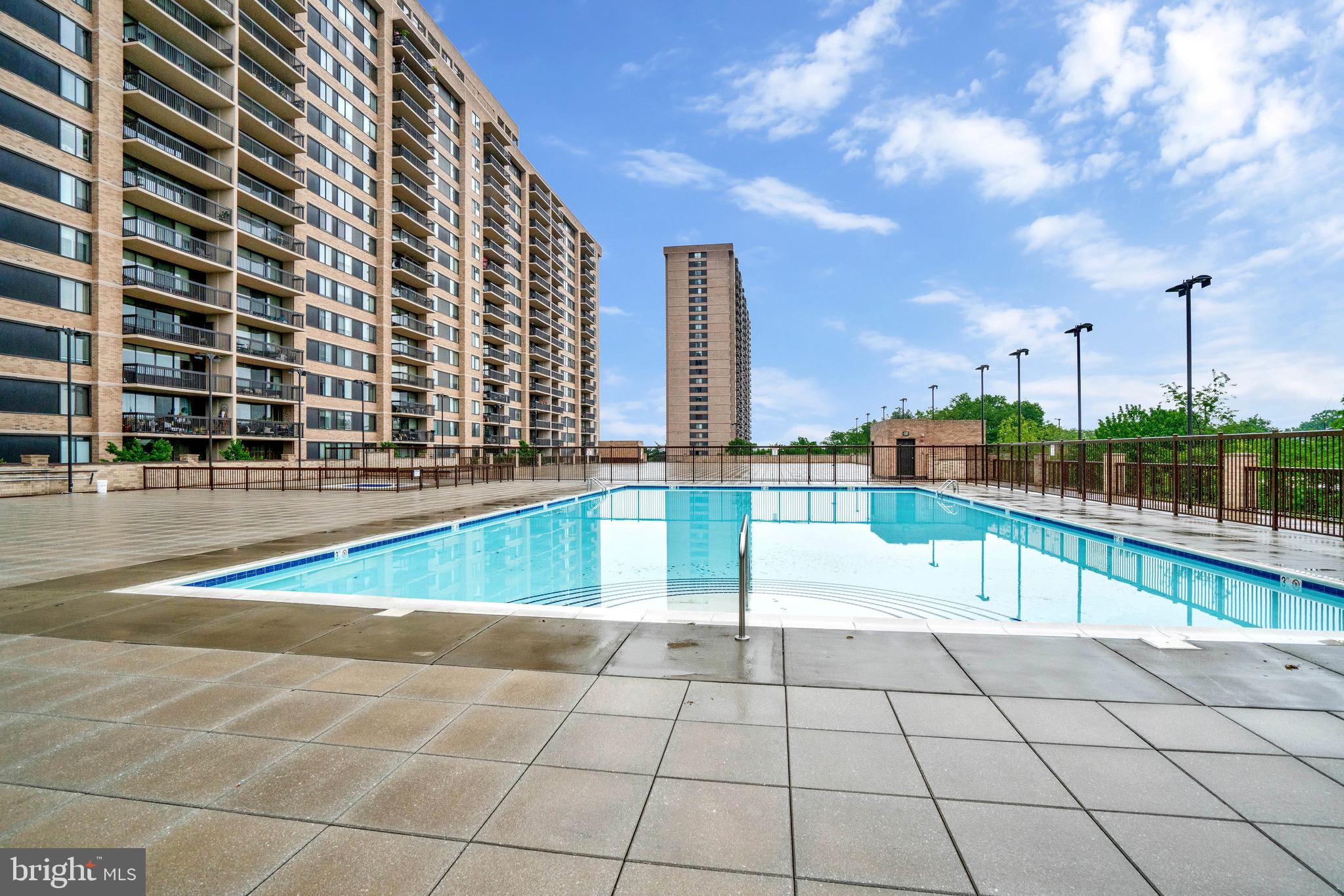 3713 S GEORGE MASON DRIVE 409W