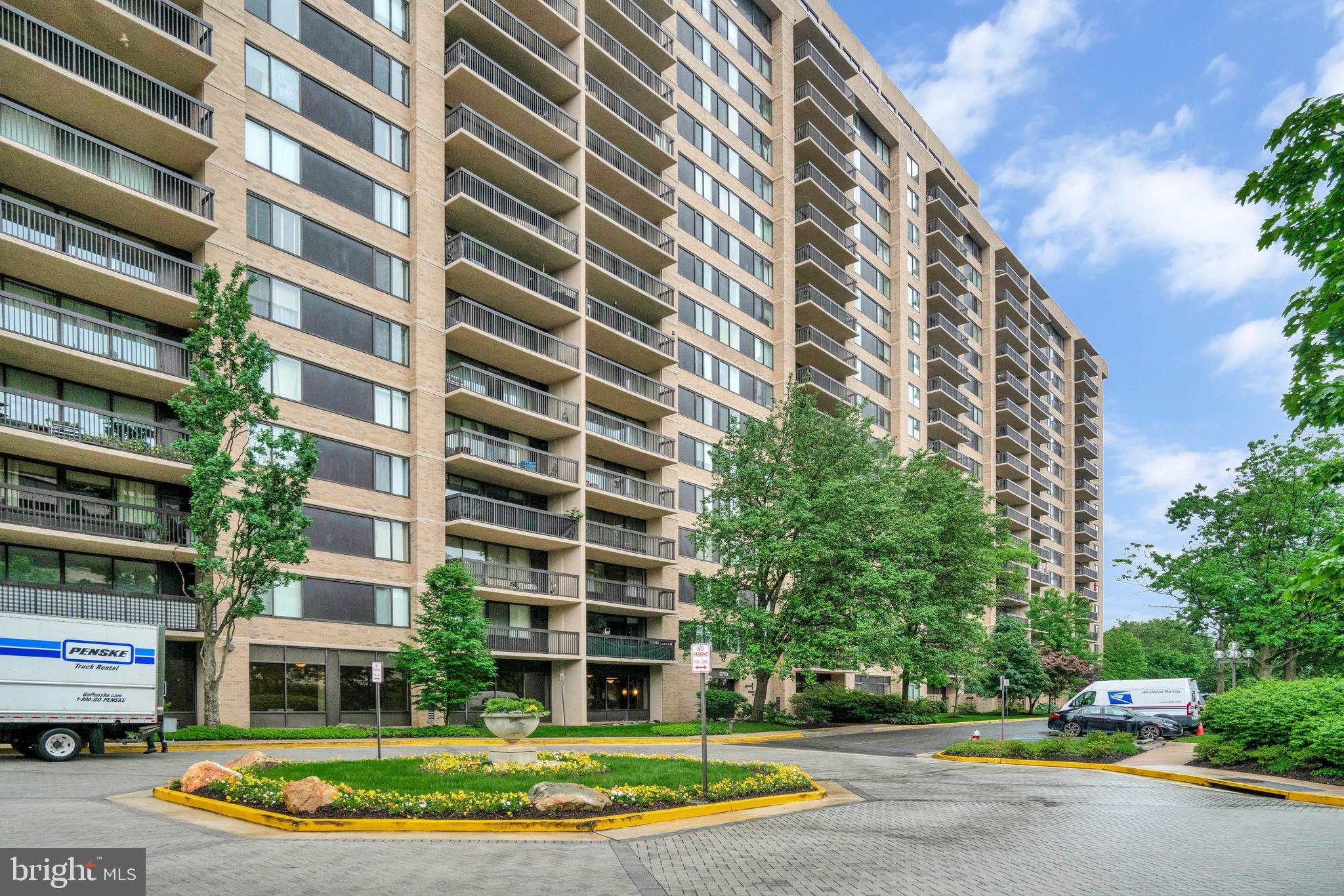 3713 S GEORGE MASON DRIVE 409W