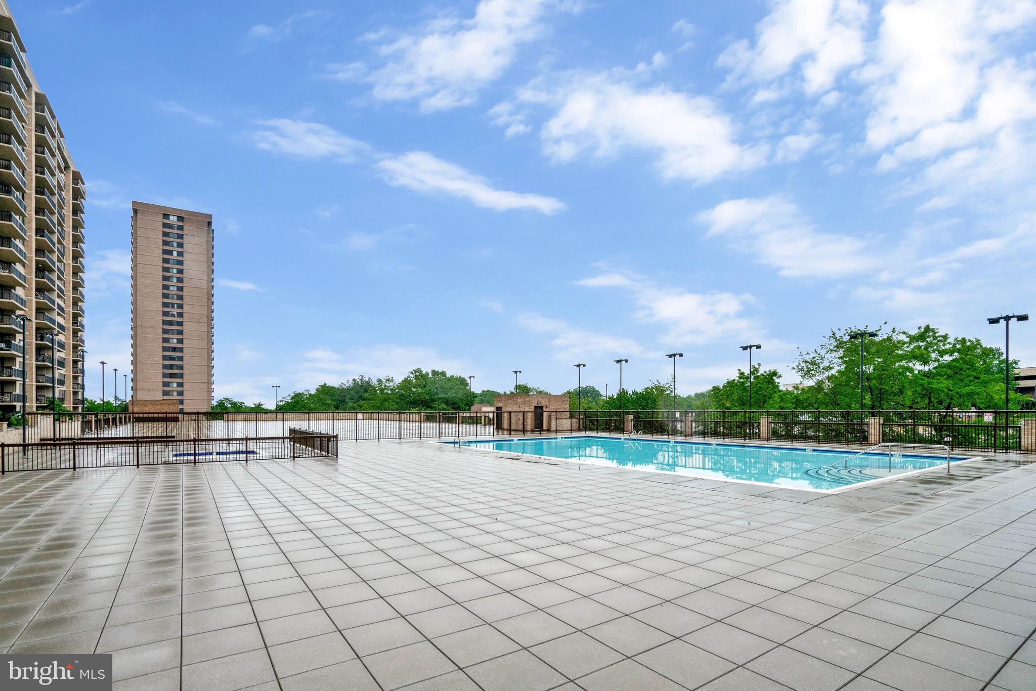 3713 S GEORGE MASON DRIVE 409W