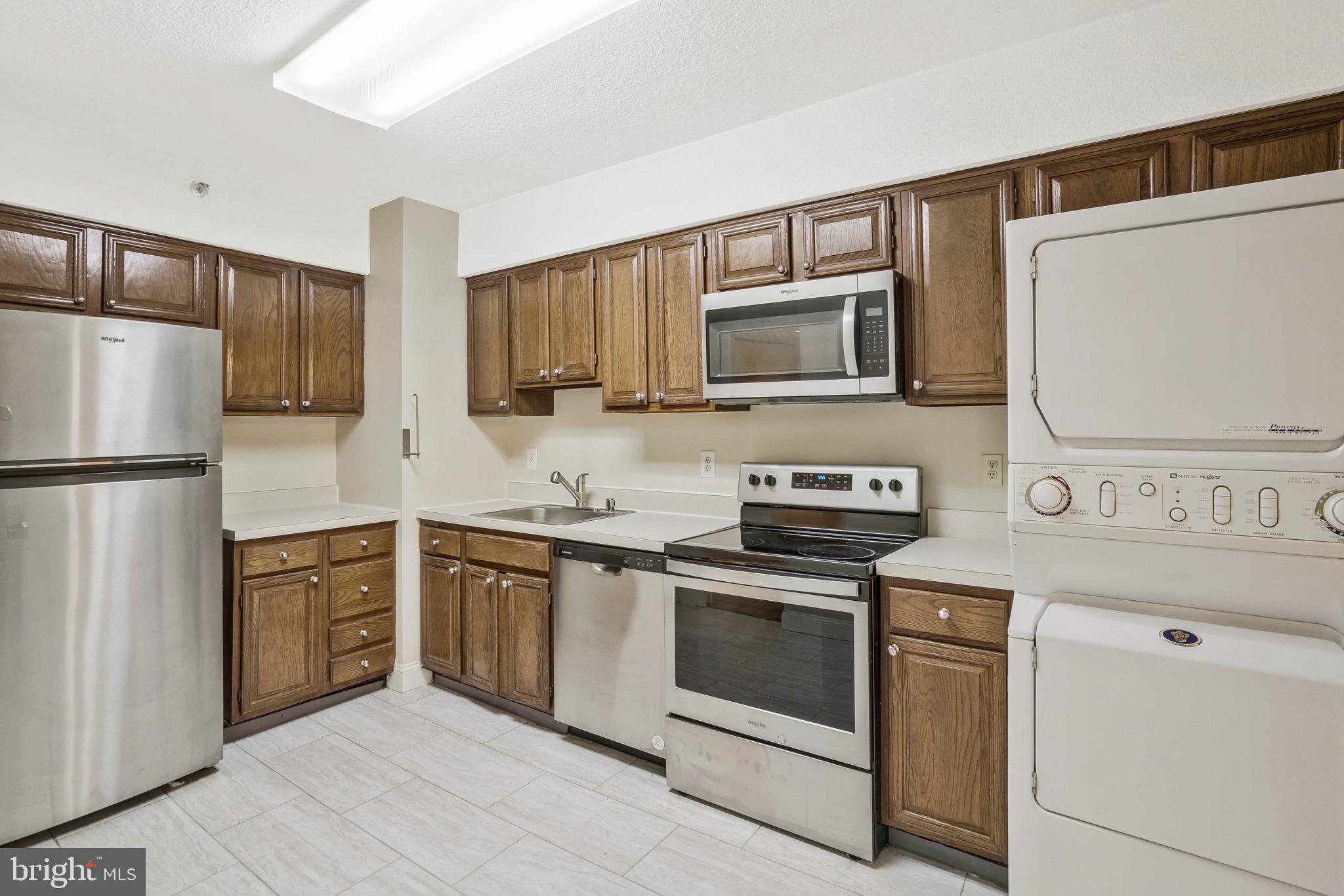 3713 S GEORGE MASON DRIVE 409W