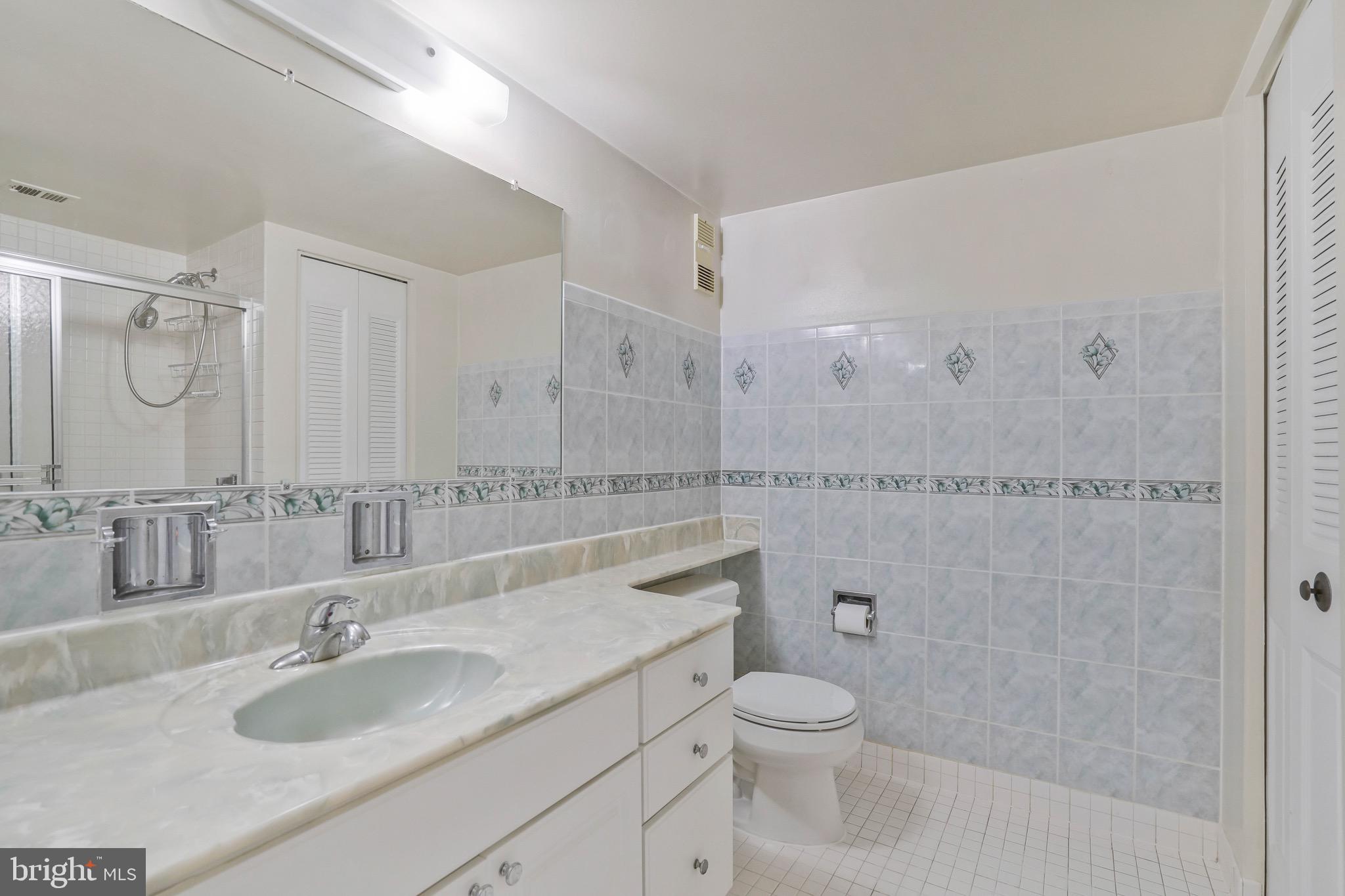 3713 S GEORGE MASON DRIVE 409W
