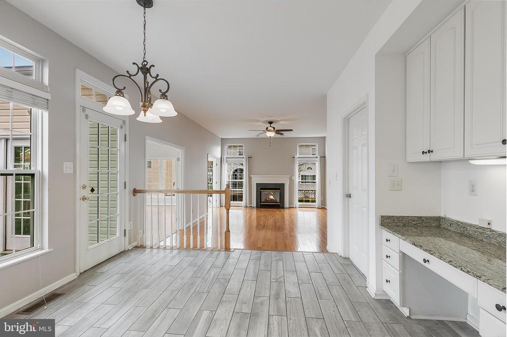 7704 CASHLAND COURT