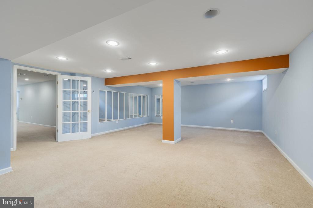 7704 CASHLAND COURT