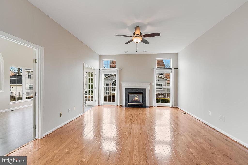 7704 CASHLAND COURT
