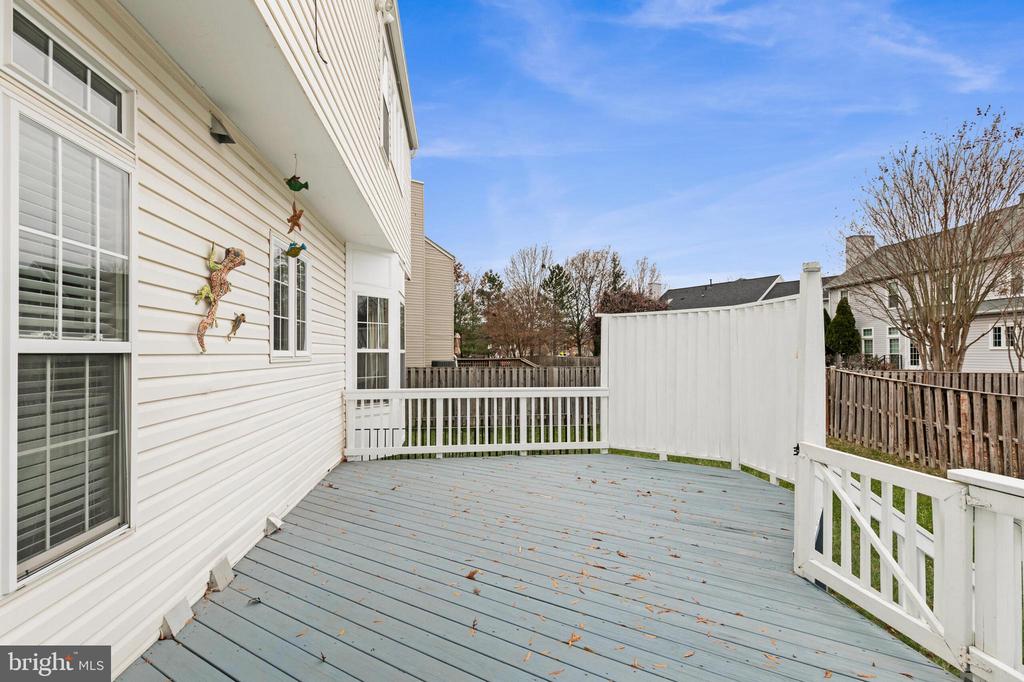 7704 CASHLAND COURT