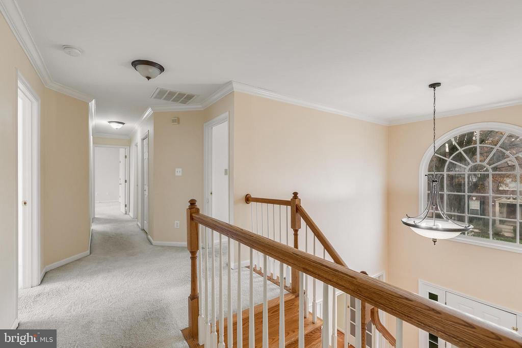 7704 CASHLAND COURT