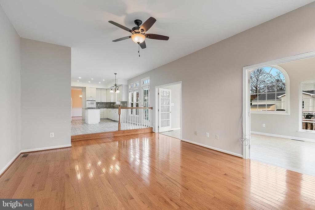 7704 CASHLAND COURT