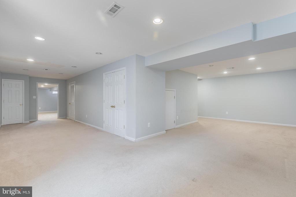 7704 CASHLAND COURT