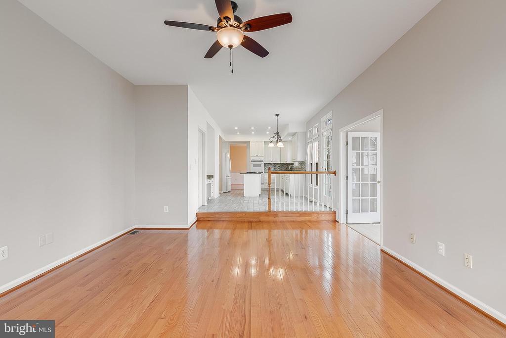 7704 CASHLAND COURT