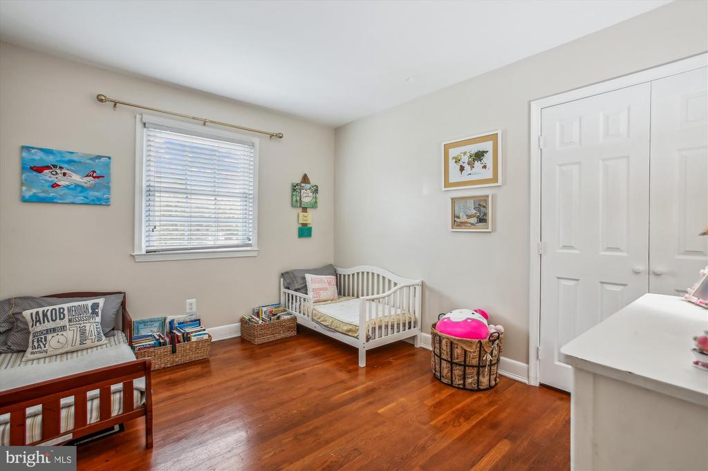 8313 FORT HUNT ROAD